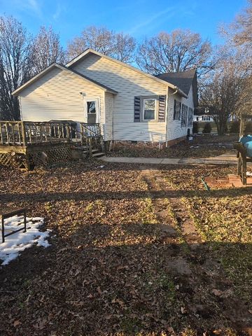 2205 W Wood St, Paris, TN 38242