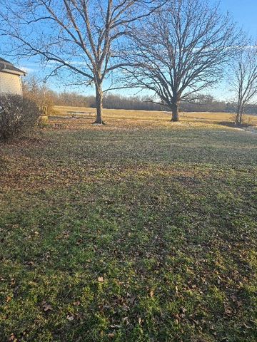 2205 W Wood St, Paris, TN 38242