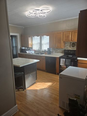 2205 W Wood St, Paris, TN 38242