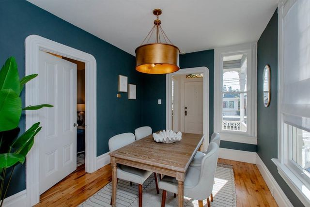 1211 Santa Clara Ave, Alameda, CA 94501