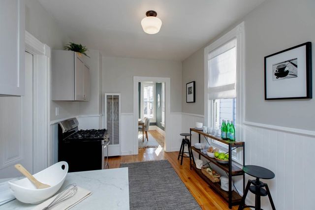 1211 Santa Clara Ave, Alameda, CA 94501