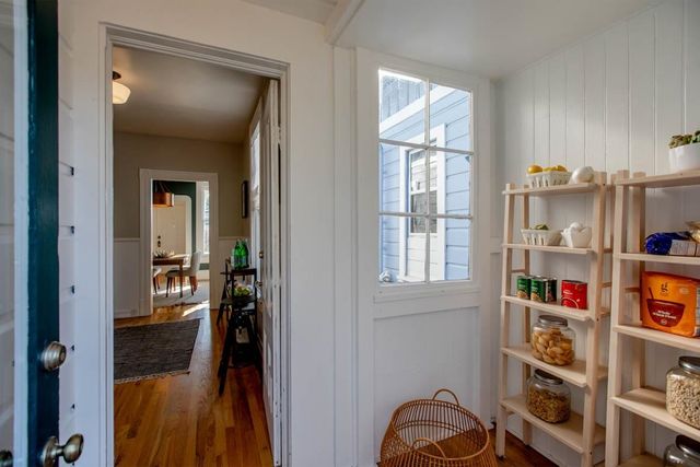 1211 Santa Clara Ave, Alameda, CA 94501