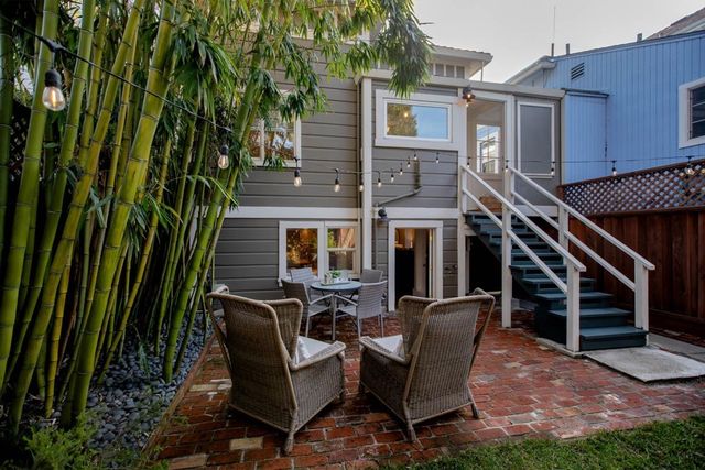 1211 Santa Clara Ave, Alameda, CA 94501