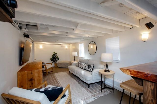 1211 Santa Clara Ave, Alameda, CA 94501