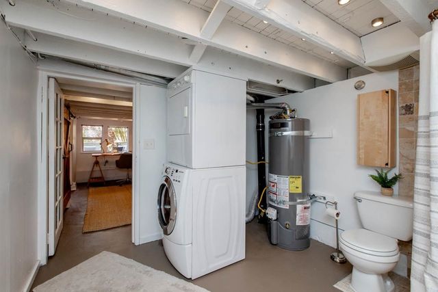 1211 Santa Clara Ave, Alameda, CA 94501