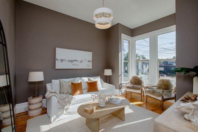 1211 Santa Clara Ave, Alameda, CA 94501