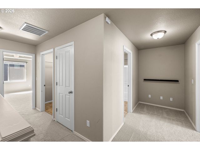 16255 Se SCORIA Ln, Damascus, OR 97089