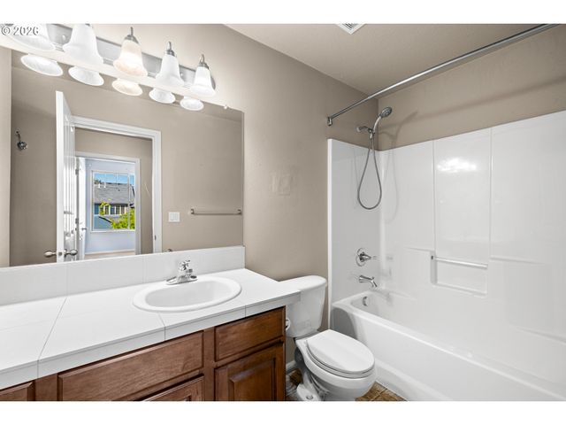 16255 Se SCORIA Ln, Damascus, OR 97089