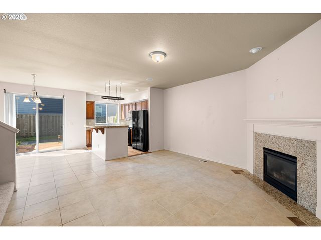 16255 Se SCORIA Ln, Damascus, OR 97089