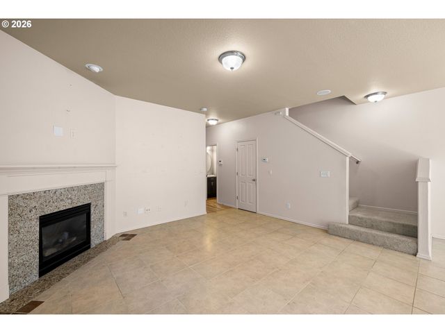 16255 Se SCORIA Ln, Damascus, OR 97089