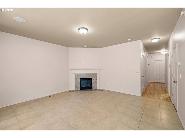 16255 Se SCORIA Ln, Damascus, OR 97089
