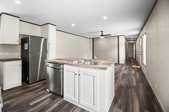 681 Woodland Dr, Abbeville, AL 36310