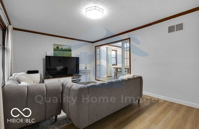 1616 Secretariat Lane, Indianapolis, IN 46217