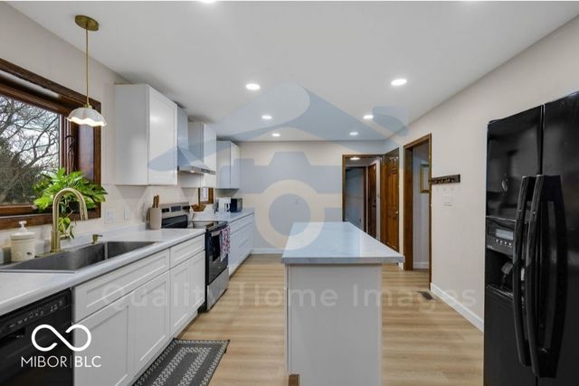 1616 Secretariat Lane, Indianapolis, IN 46217