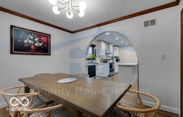 1616 Secretariat Lane, Indianapolis, IN 46217