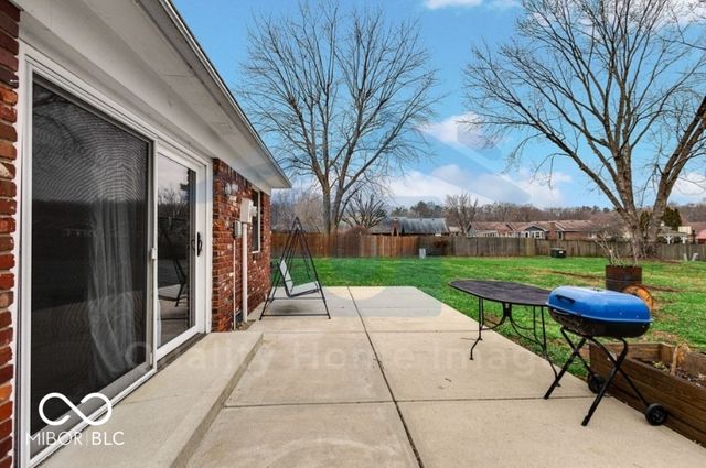 1616 Secretariat Lane, Indianapolis, IN 46217