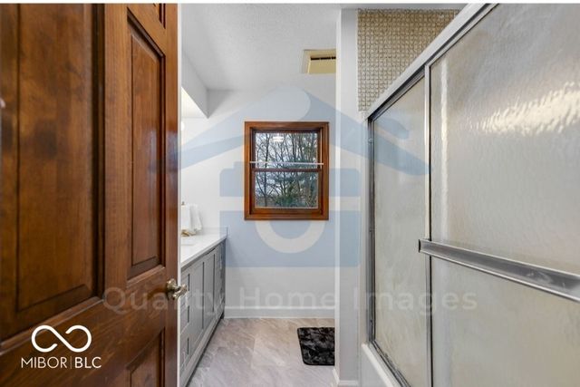 1616 Secretariat Lane, Indianapolis, IN 46217