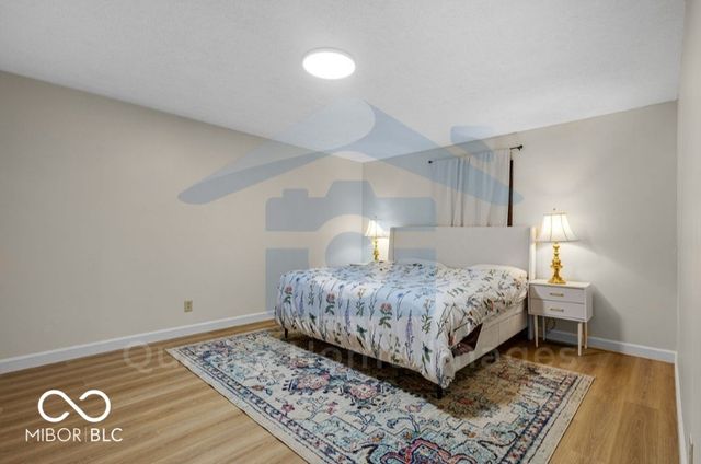 1616 Secretariat Lane, Indianapolis, IN 46217