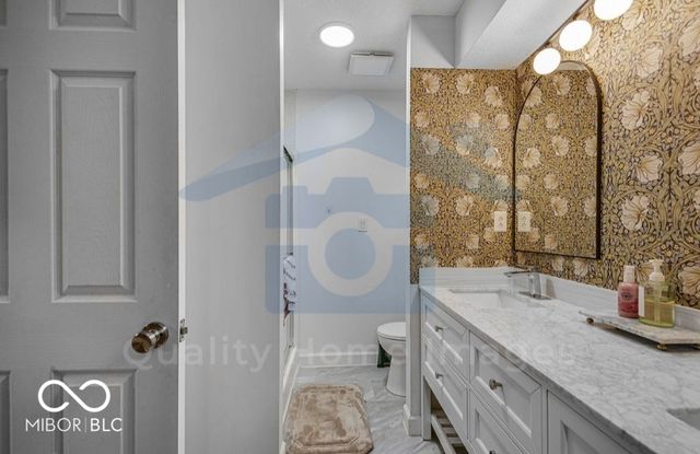 1616 Secretariat Lane, Indianapolis, IN 46217