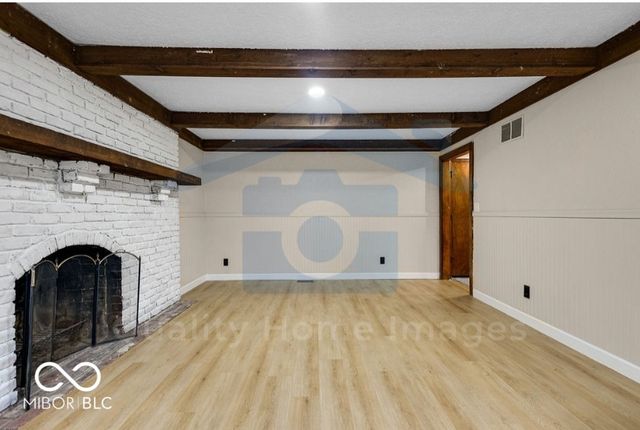 1616 Secretariat Lane, Indianapolis, IN 46217