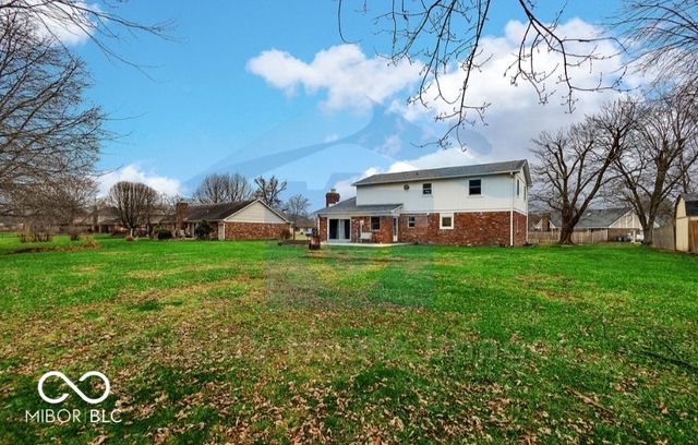 1616 Secretariat Lane, Indianapolis, IN 46217