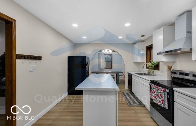 1616 Secretariat Lane, Indianapolis, IN 46217