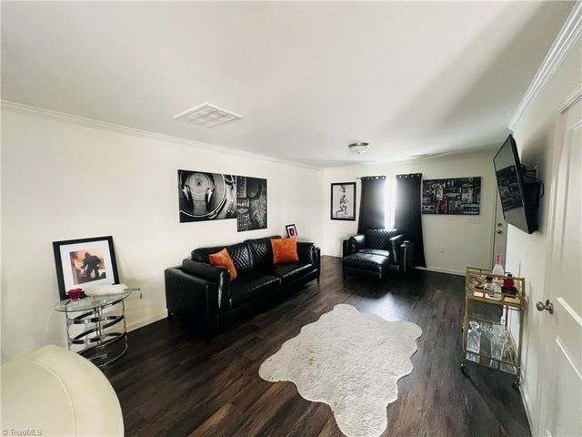 5026 Apsley Drive, Mcleansville, NC 27301