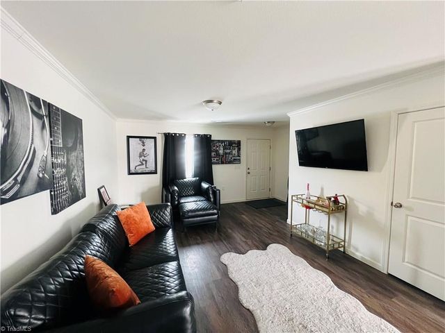 5026 Apsley Drive, Mcleansville, NC 27301