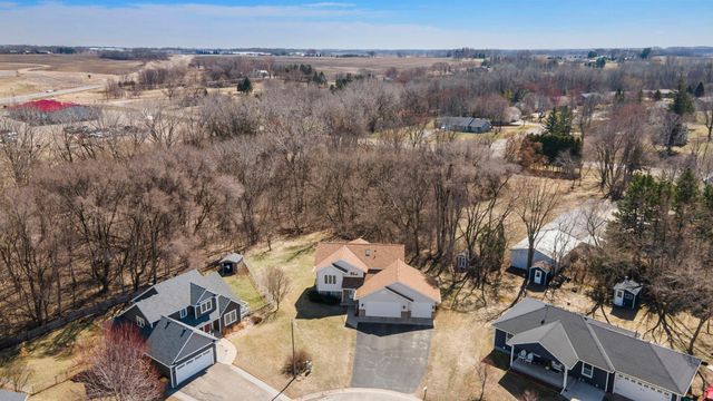 670 6th Street SE, Cokato, MN 55321