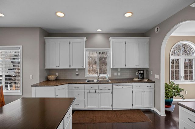 670 6th Street SE, Cokato, MN 55321