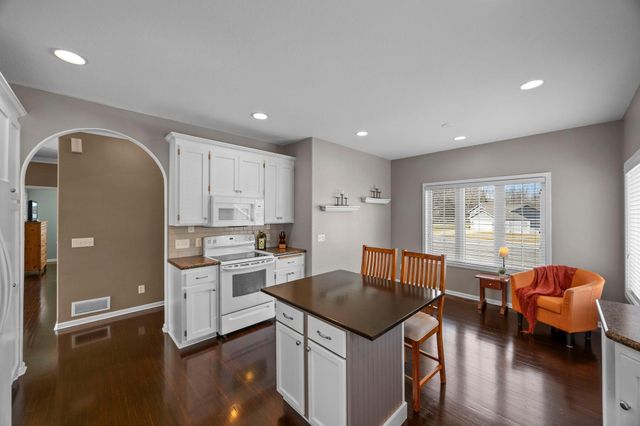 670 6th Street SE, Cokato, MN 55321