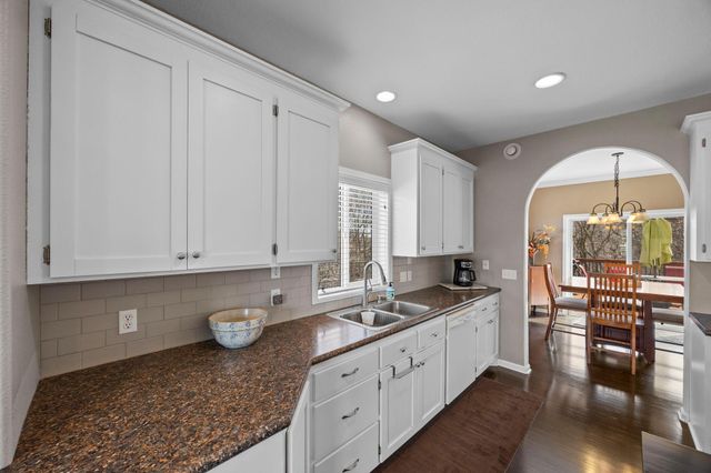 670 6th Street SE, Cokato, MN 55321