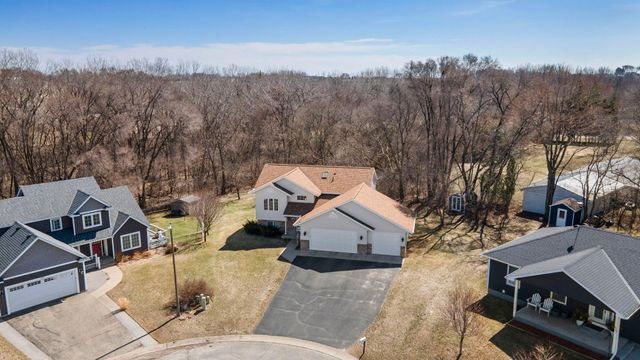 670 6th Street SE, Cokato, MN 55321