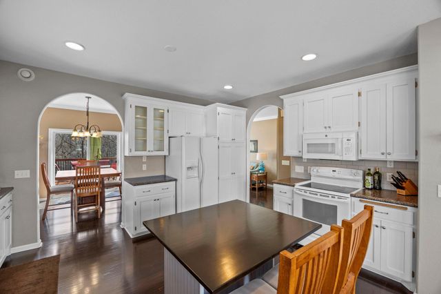 670 6th Street SE, Cokato, MN 55321