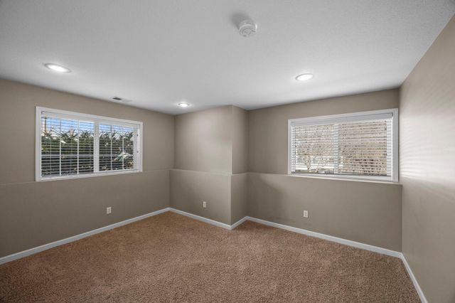 670 6th Street SE, Cokato, MN 55321