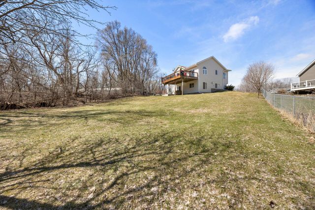 670 6th Street SE, Cokato, MN 55321