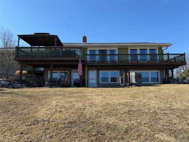 329 Mountain Road, Bloomingburg, NY 12721