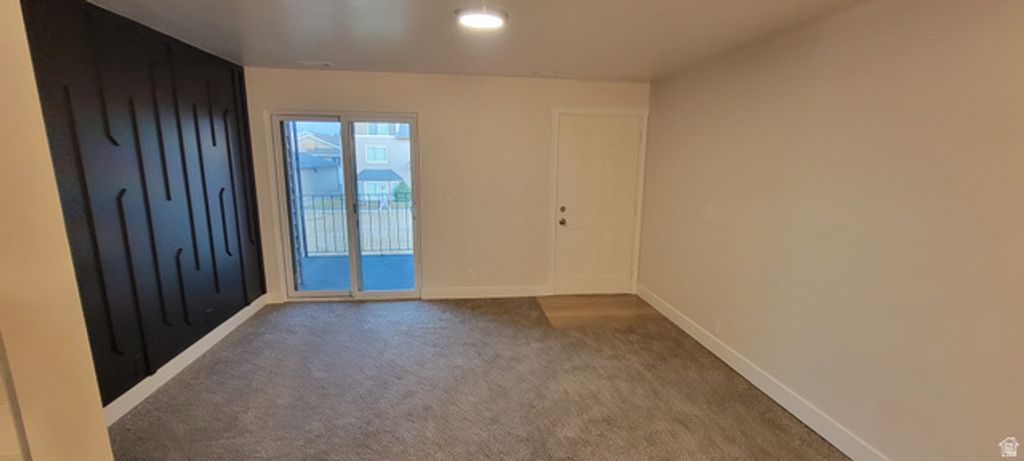 Image 6 of property listing at 6129 S 1300 E #V, Cottonwood Heights, UT 84121