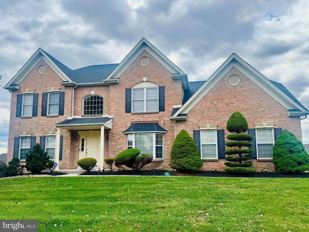 120 STATESMAN RD, Chalfont, PA 18914