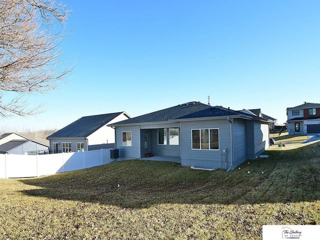 7610 N 116 Avenue, Omaha, NE 68142
