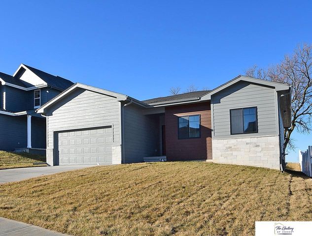 7610 N 116 Avenue, Omaha, NE 68142