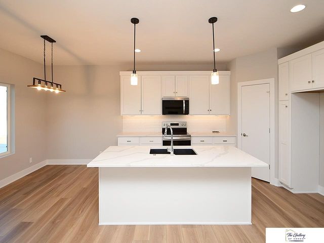 7610 N 116 Avenue, Omaha, NE 68142