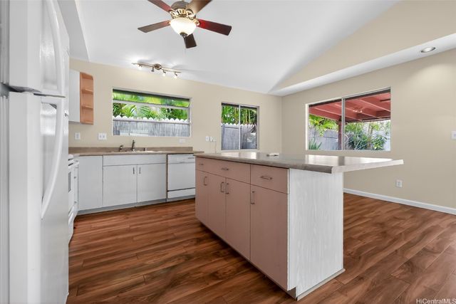 886 Mahealani Street, Kihei, HI 96753