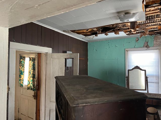 E 321 Pine ST, Covington, VA 24426