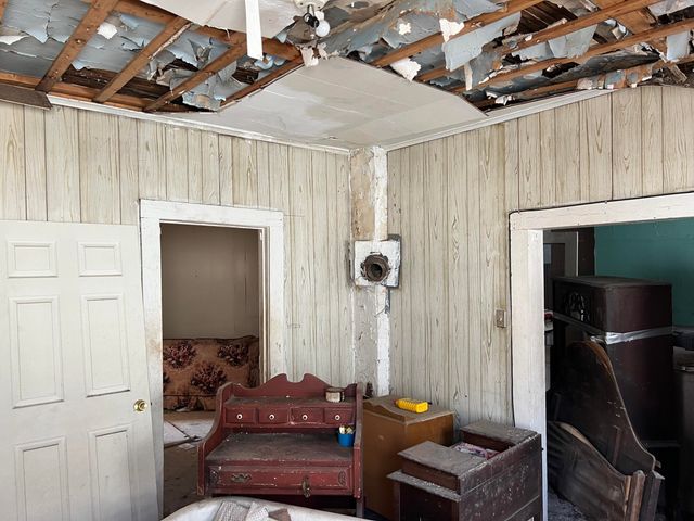 E 321 Pine ST, Covington, VA 24426