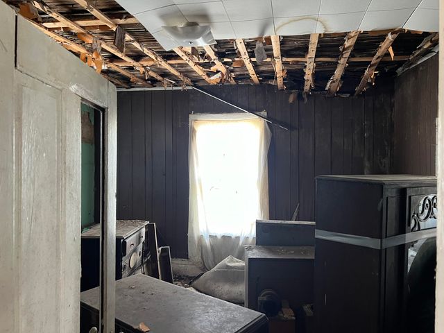 E 321 Pine ST, Covington, VA 24426