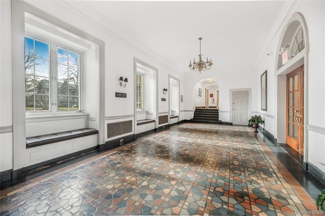 4 Park Lane Mount Vernon Avenue 4H, Mount Vernon, NY 10552