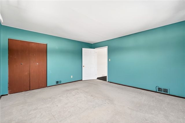 3604 Rosebriar Ave., Shaler, PA 15116