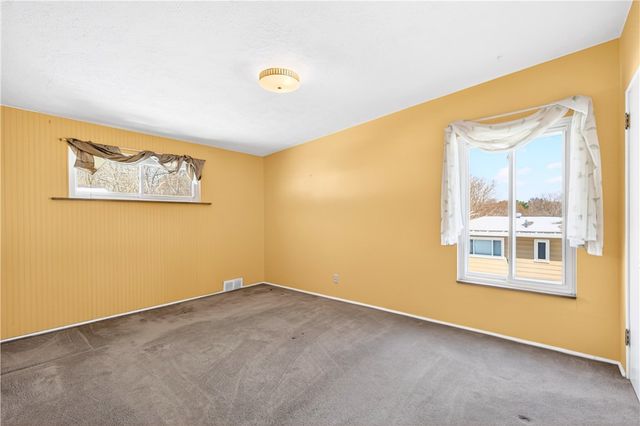 3604 Rosebriar Ave., Shaler, PA 15116