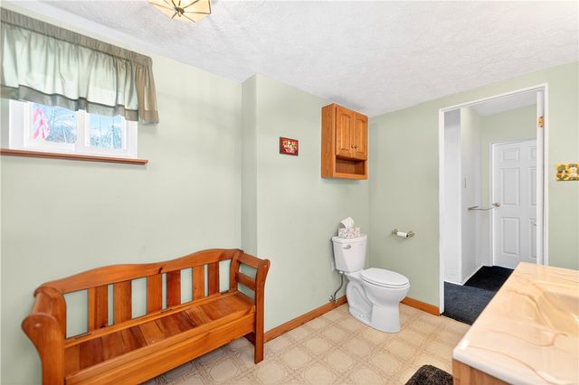 3604 Rosebriar Ave., Shaler, PA 15116